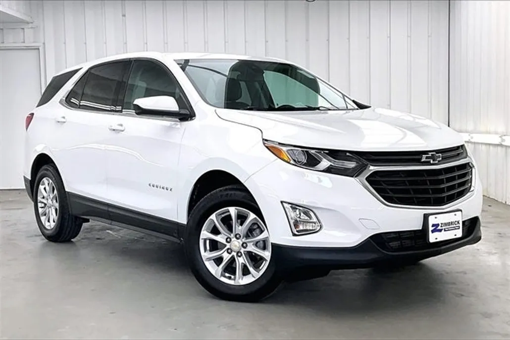 2020 Chevrolet Equinox LT photo 1