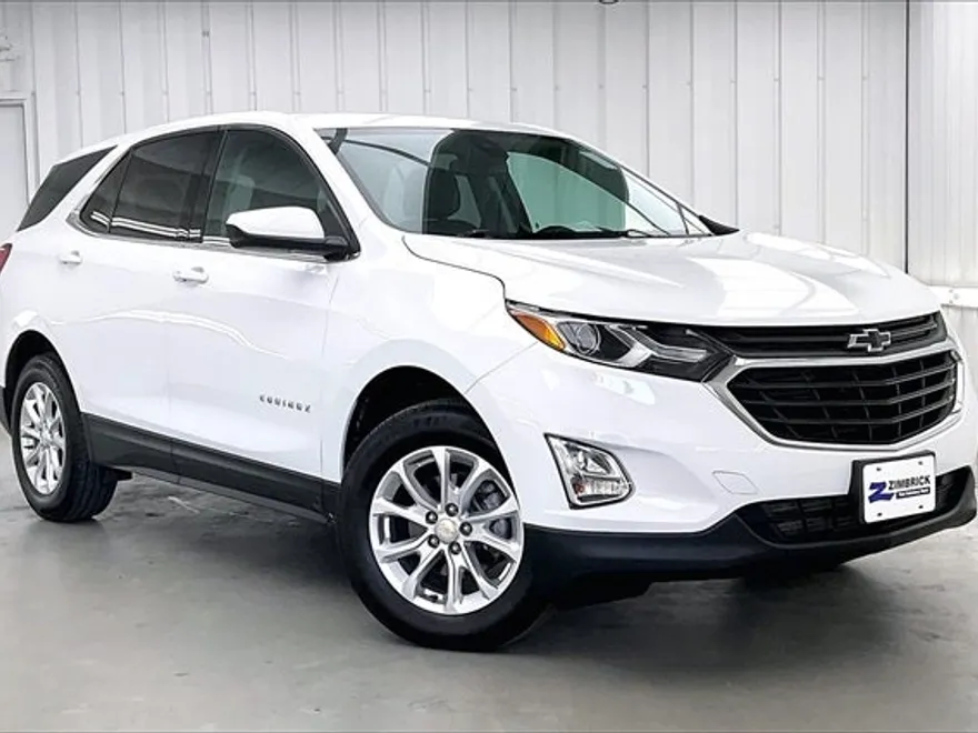2020 Chevrolet Equinox LT photo 1