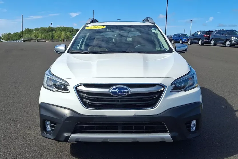 2022 Subaru Outback Touring XT photo 1