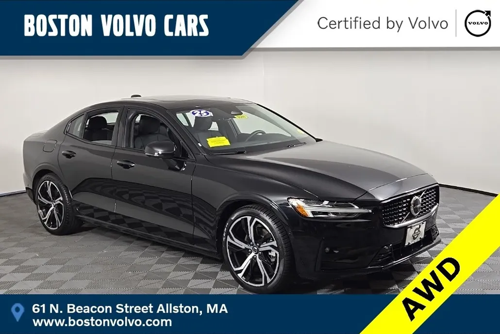 2025 Volvo S60 B5 AWD Plus photo 1
