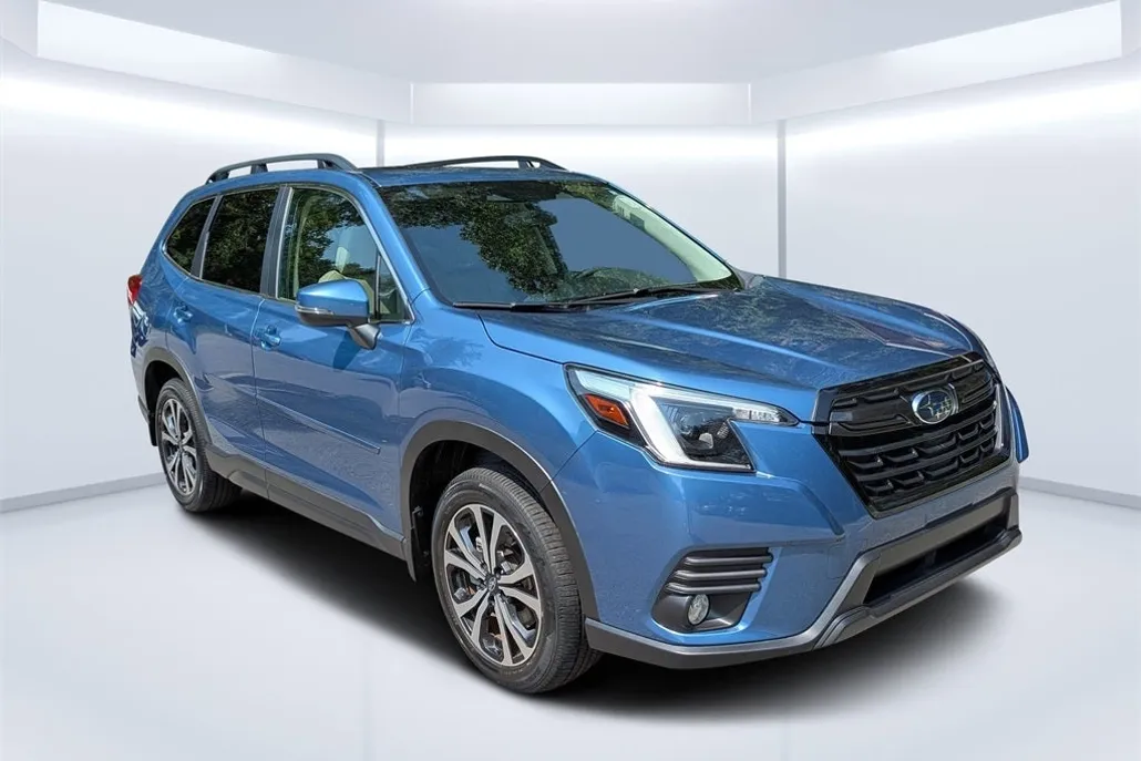 2022 Subaru Forester Limited photo 1