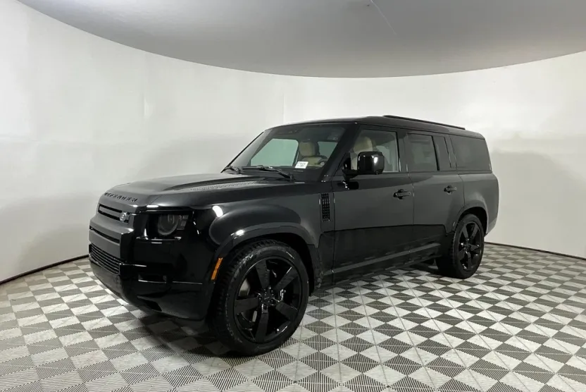 2026 Land Rover Defender 130 V8 photo 1