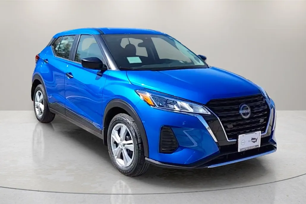 2025 Nissan Kicks Play S photo 1