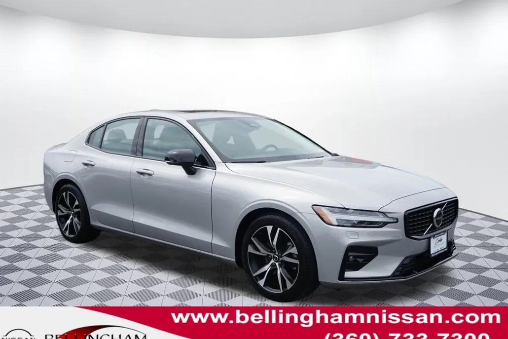 2025 Volvo S60 B5 photo 1