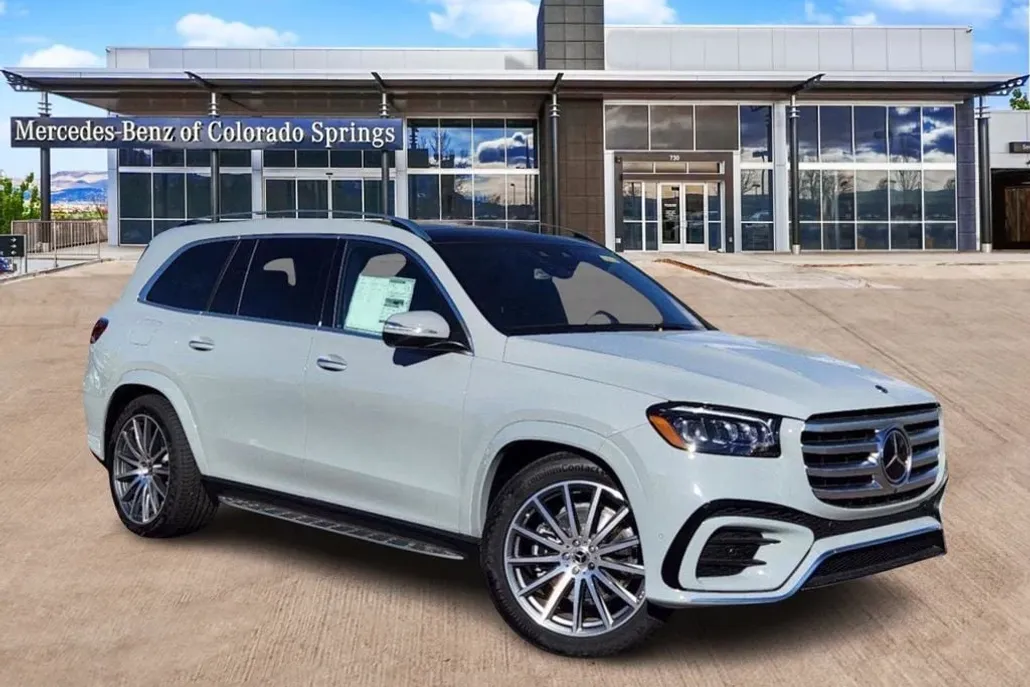 2025 Mercedes Benz GLS 450 4MATIC photo 1
