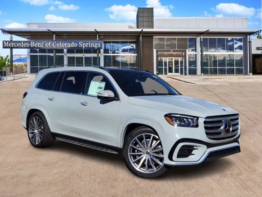2025 Mercedes Benz GLS 450 4MATIC photo 1