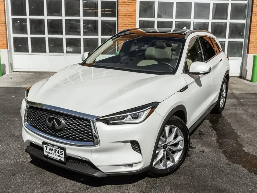 2022 Infiniti QX50 Essential photo 1