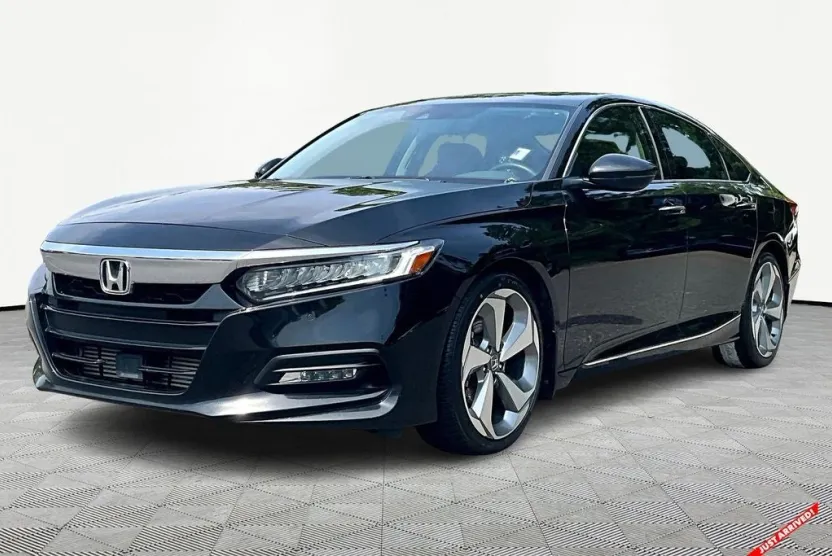 2018 Honda Accord Touring 1.5T photo 1