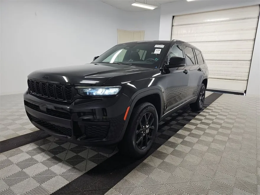 2024 Jeep Grand Cherokee Altitude photo 1