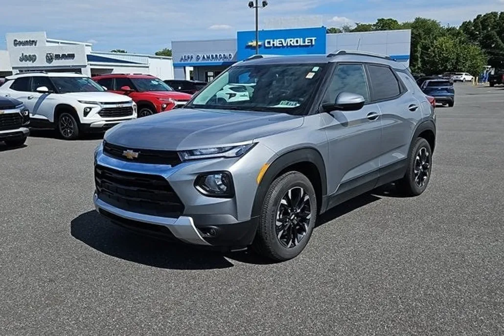 2023 Chevrolet Trailblazer LT photo 1