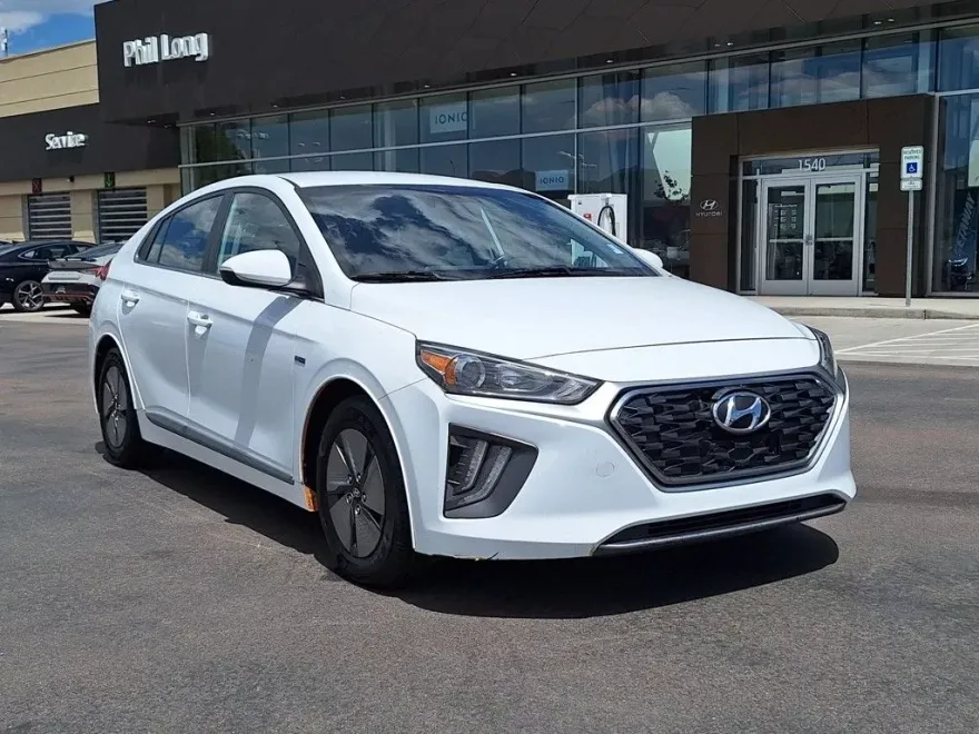 2020 Hyundai Ioniq SE photo 1