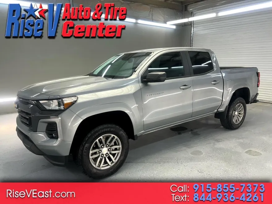 2023 Chevrolet Colorado LT photo 1