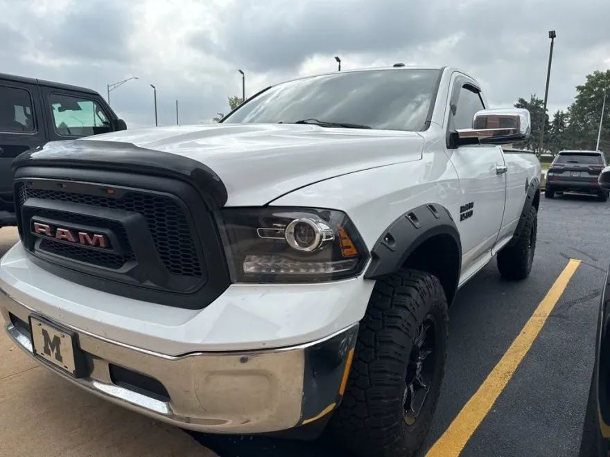2014 Ram 1500 SLT photo 1