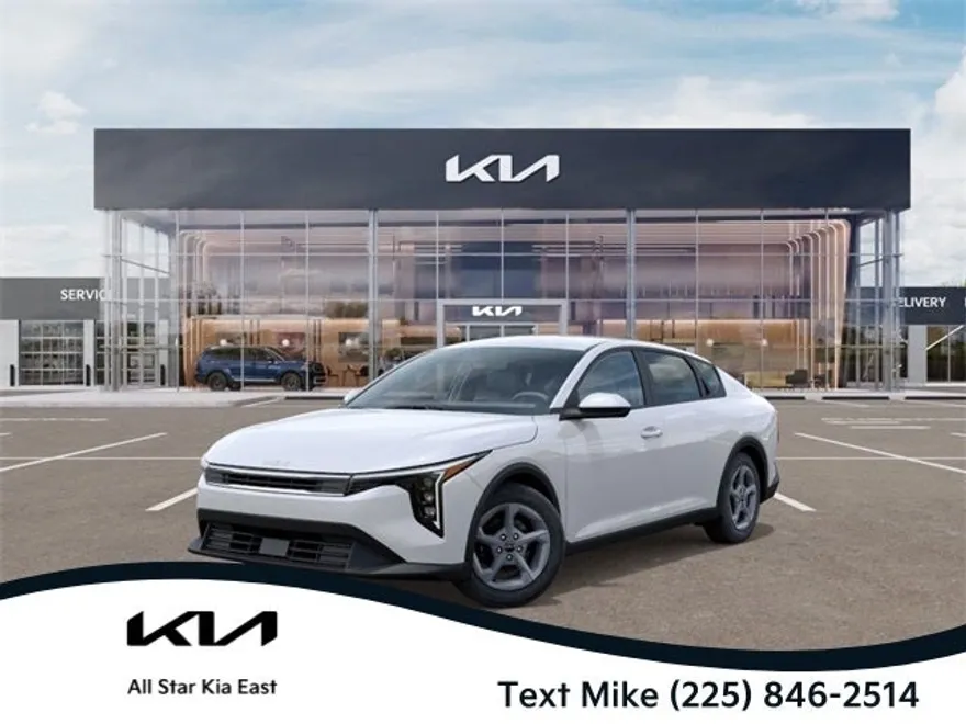 2025 Kia K4 LXS photo 1