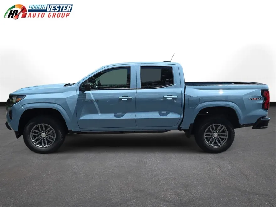 2025 Chevrolet Colorado Work Truck LT photo 1