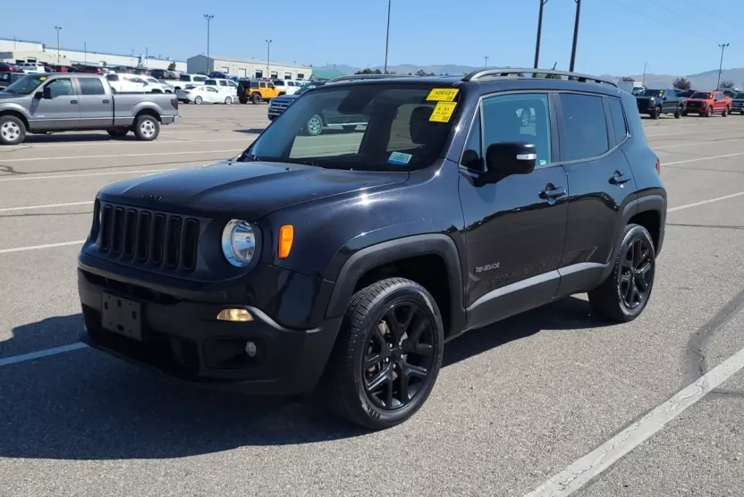 2016 Jeep Renegade Latitude photo 1