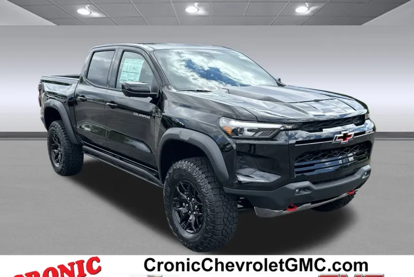 2025 Chevrolet Colorado ZR2 photo 1