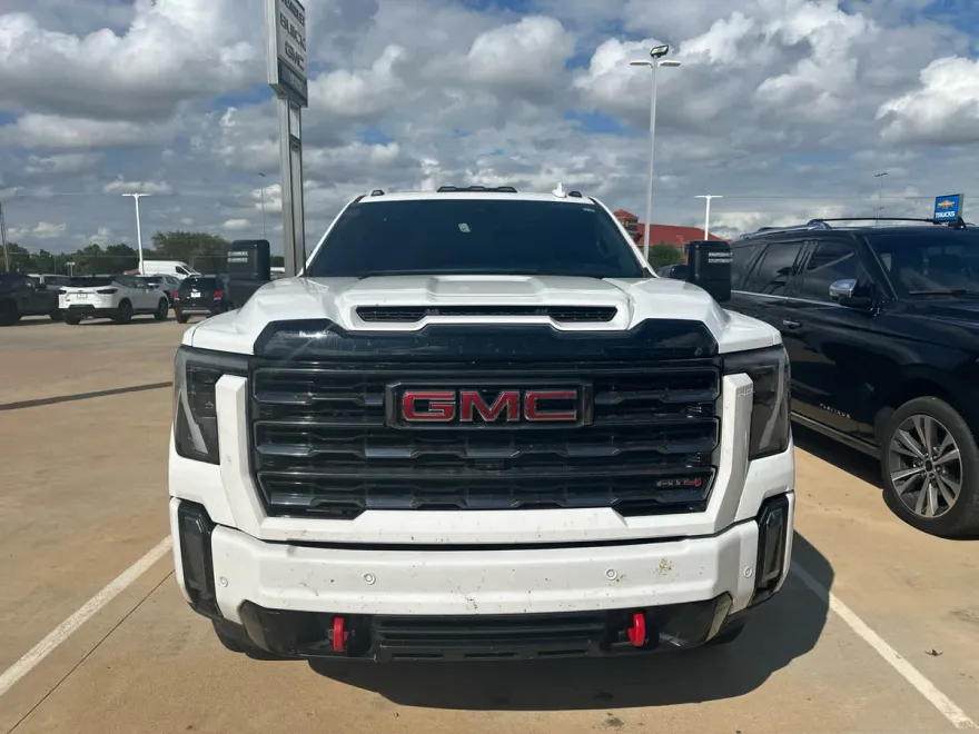 2024 Gmc Sierra HD AT4 photo 1