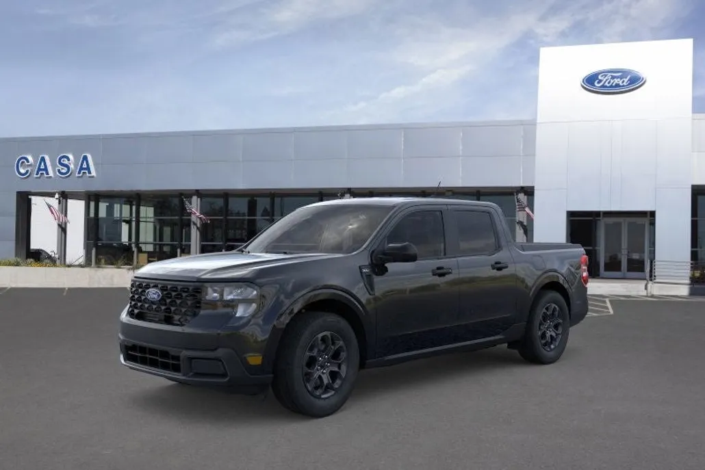 2025 Ford Maverick XLT photo 1