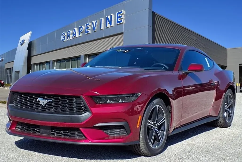 2025 Ford Mustang EcoBoost photo 1