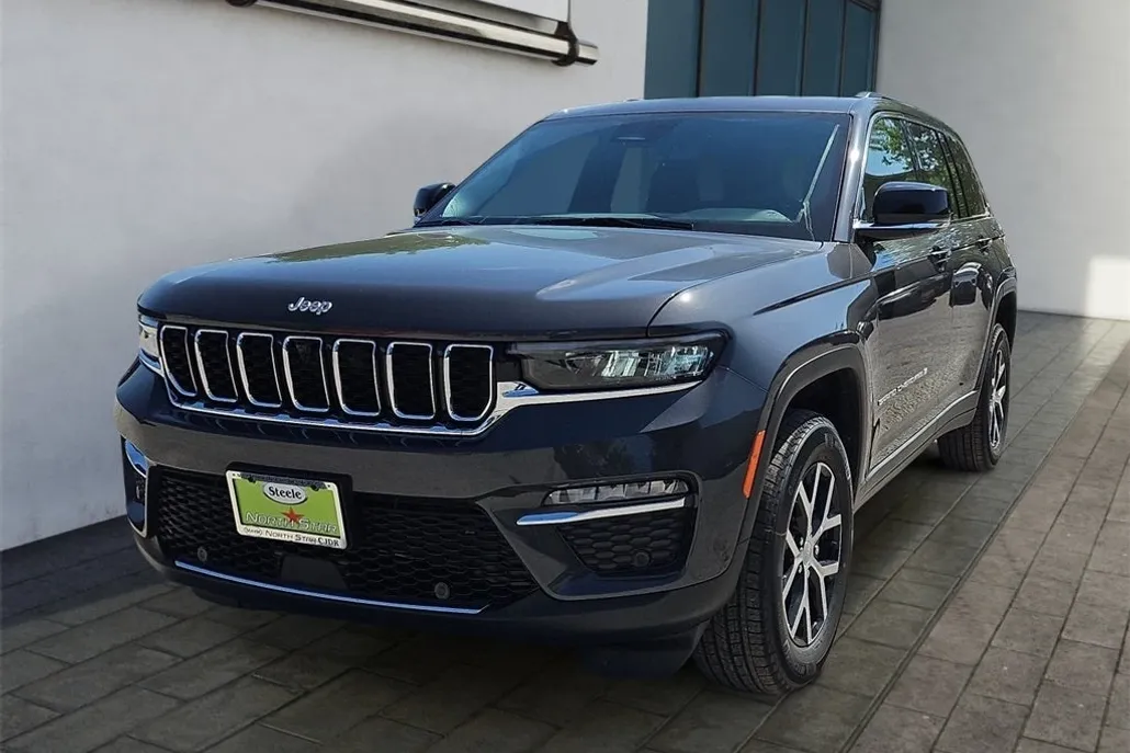 2025 Jeep Grand Cherokee Limited photo 1
