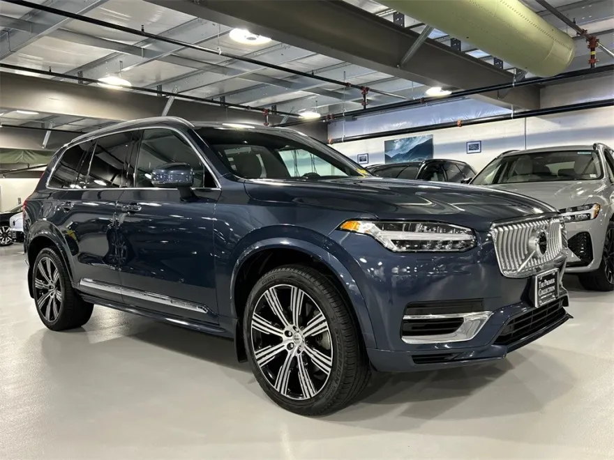 2022 Volvo XC90 Recharge T8 Inscription photo 1