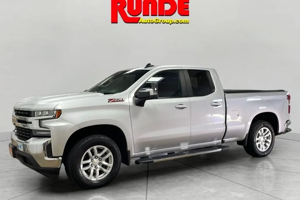 2019 Chevrolet Silverado 1500 LT photo 1