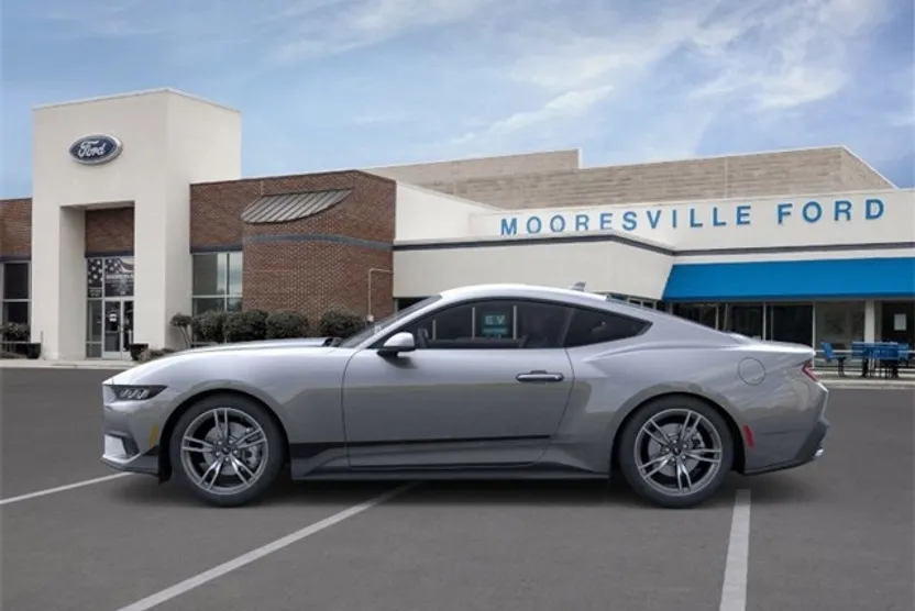 2025 Ford Mustang EcoBoost photo 1