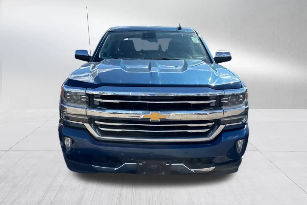 2017 Chevrolet Silverado 1500 High Country photo 1