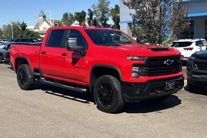 2026 Chevrolet Silverado 2500HD Custom photo 1