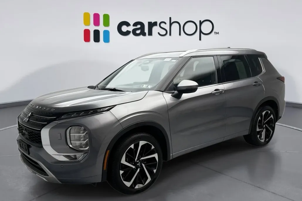 2022 Mitsubishi Outlander SEL photo 1