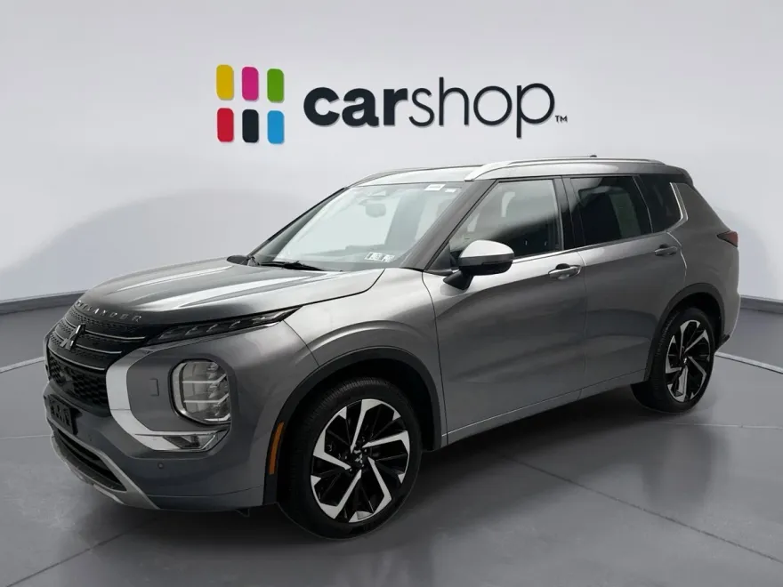 2022 Mitsubishi Outlander SEL photo 1