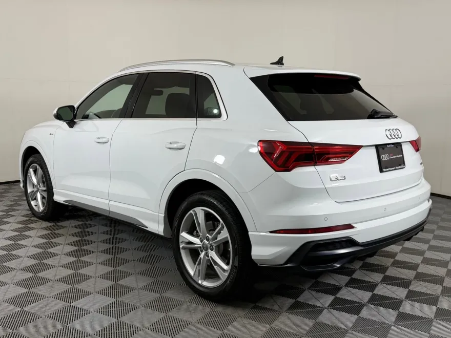 2021 Audi Q3 S line Premium Plus 45 TFSI photo 1