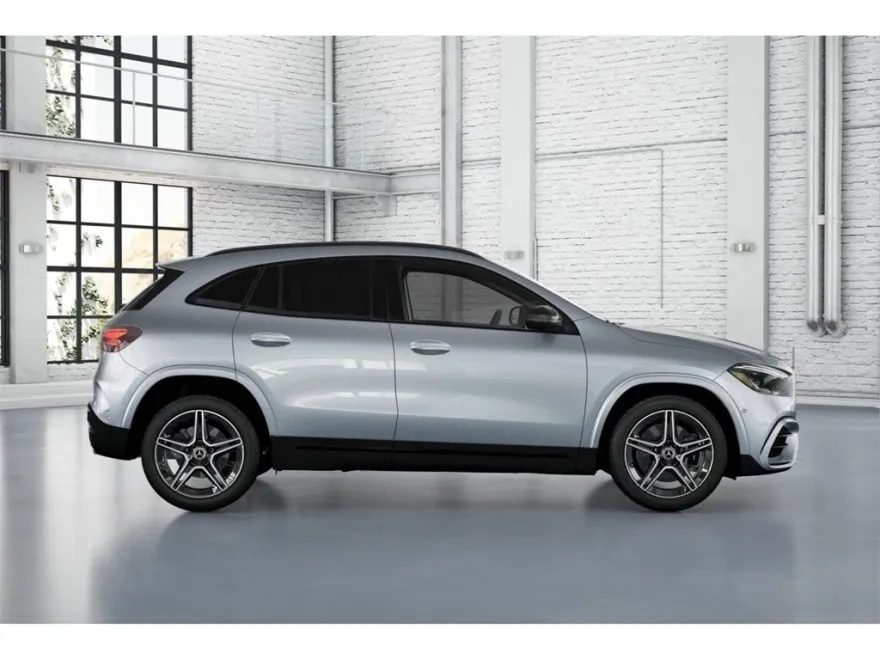 2026 Mercedes Benz GLA 250 4MATIC photo 1