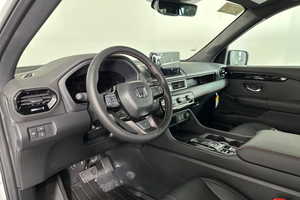 2025 Honda Pilot TrailSport photo 1