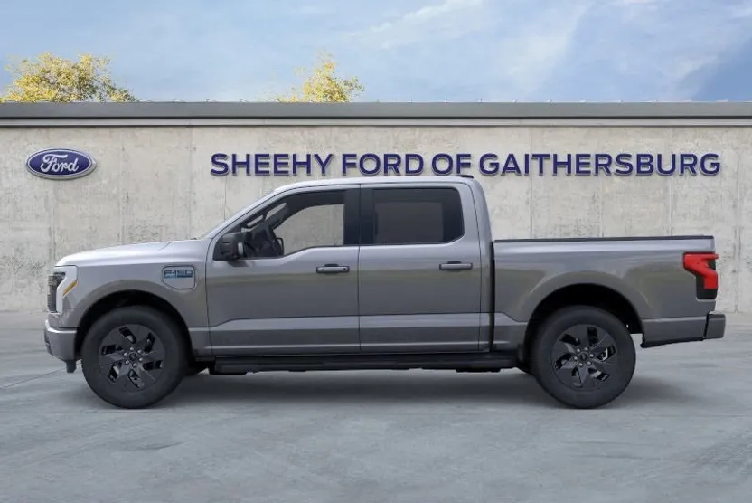 2025 Ford F-150 Lightning photo 1