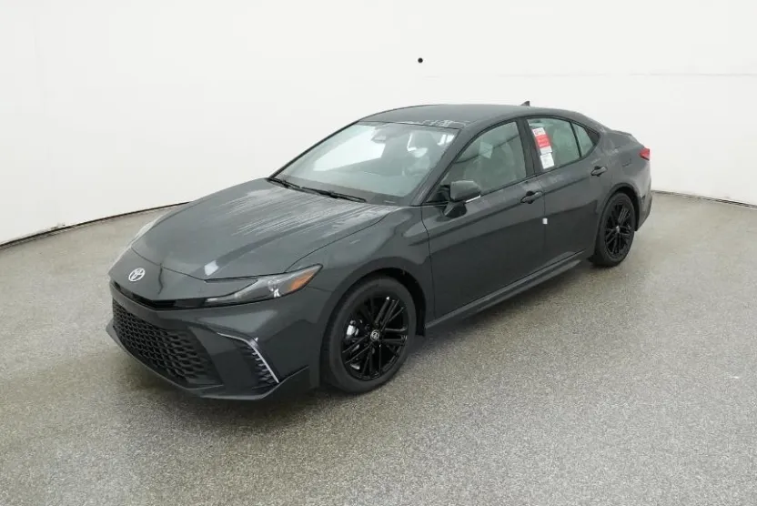 2026 Toyota Camry SE photo 1