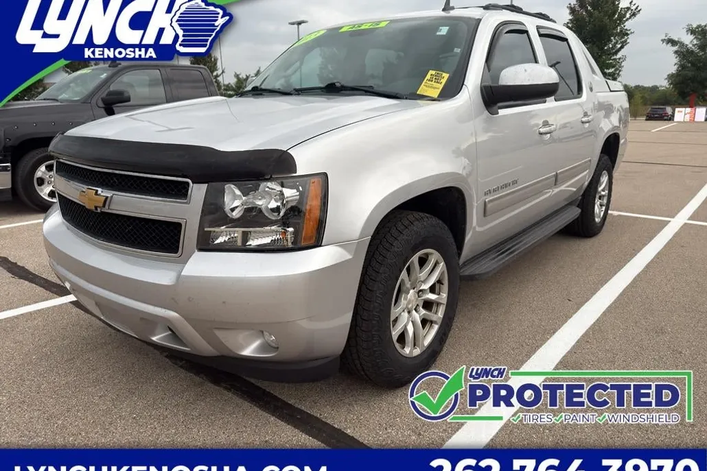 2013 Chevrolet Avalanche LS photo 1