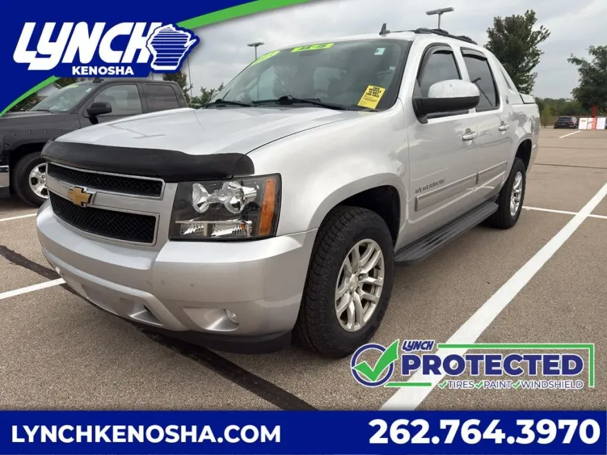 2013 Chevrolet Avalanche LS photo 1
