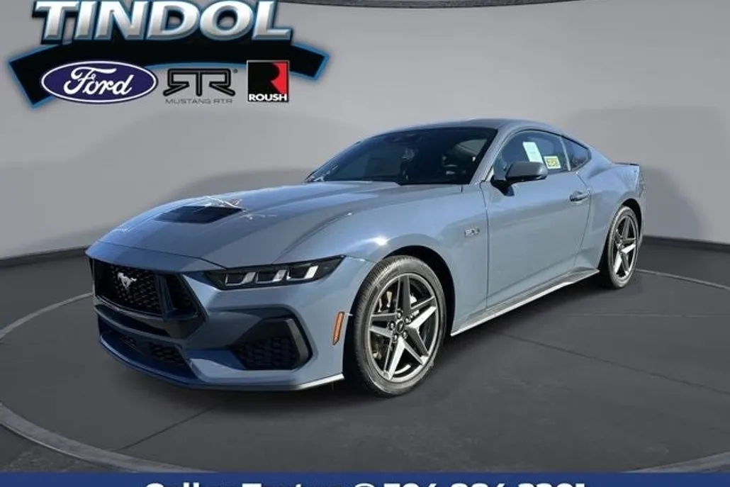2025 Ford Mustang GT photo 1