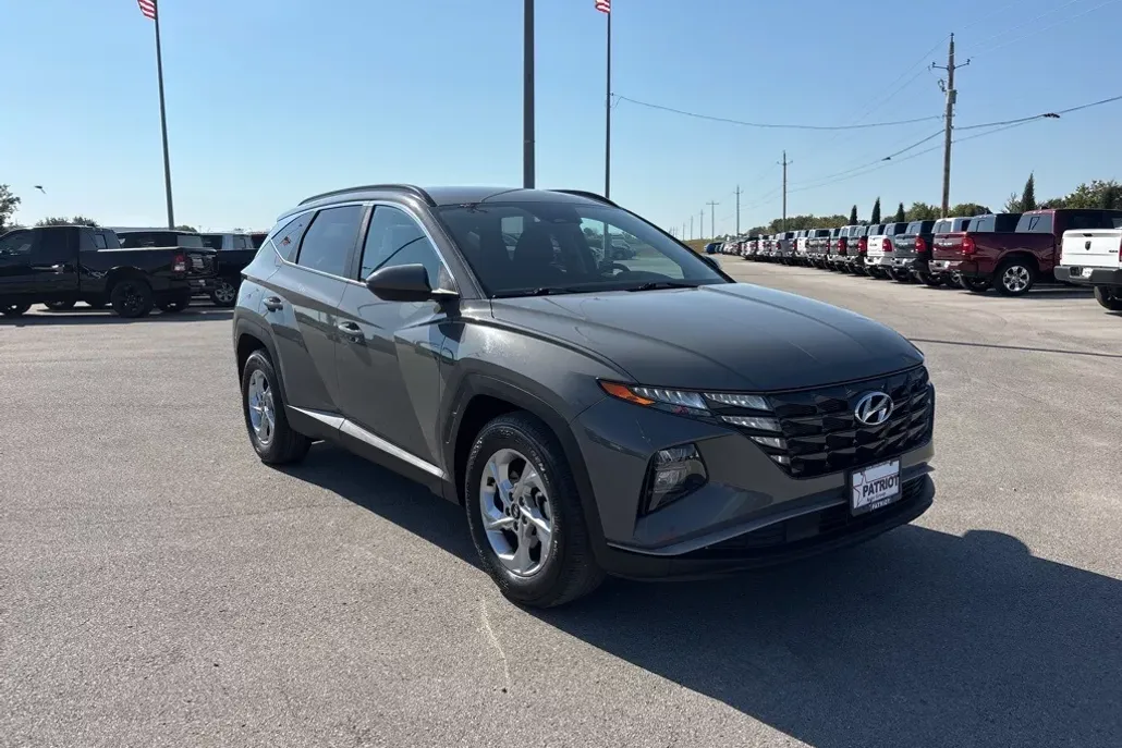 2024 Hyundai Tucson SEL photo 1