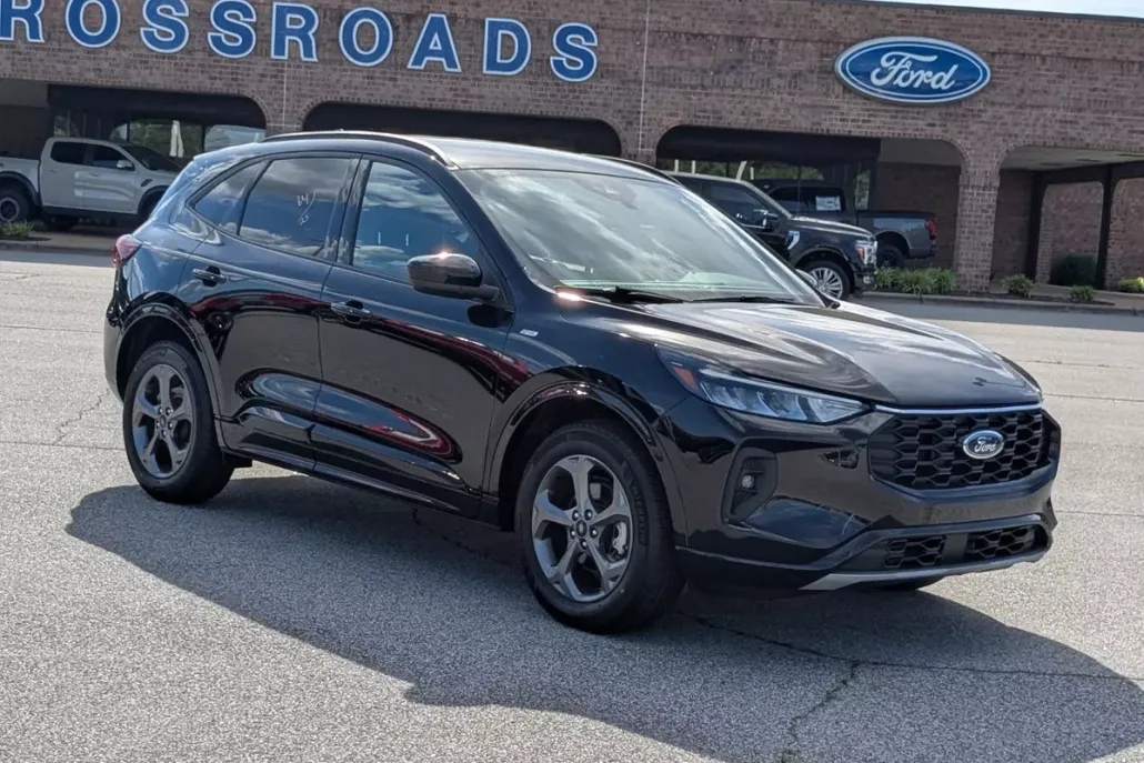2023 Ford Escape ST-Line Select photo 1