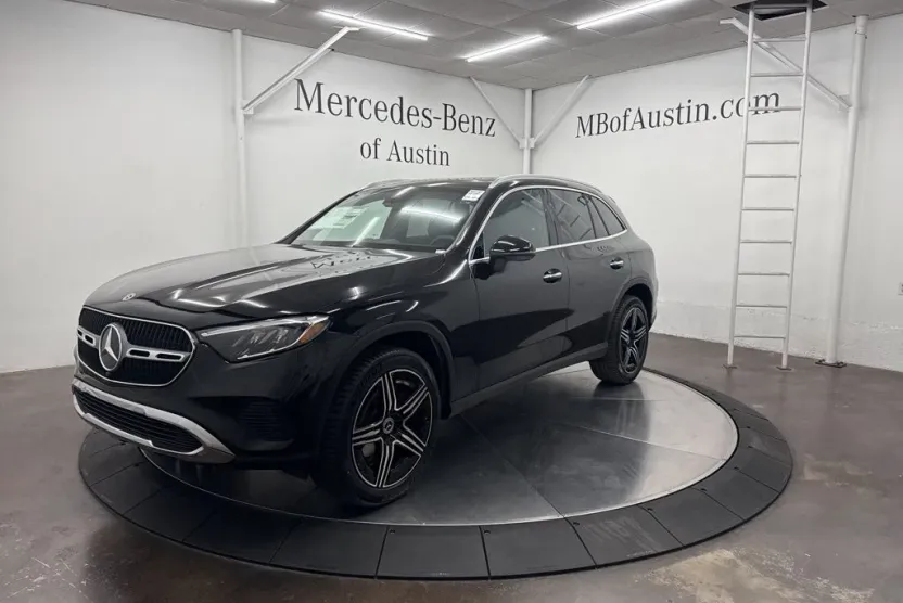 2026 Mercedes Benz GLC 300 photo 1
