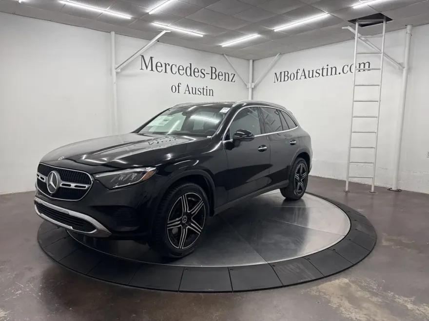 2026 Mercedes Benz GLC 300 photo 1