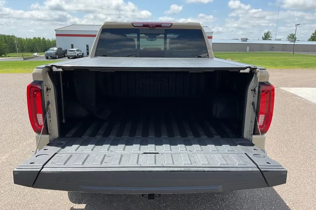 2022 Gmc Sierra 1500 AT4 photo 1
