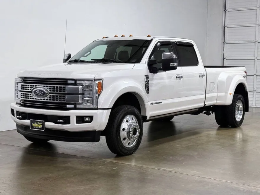 2017 Ford F-450 Platinum photo 1
