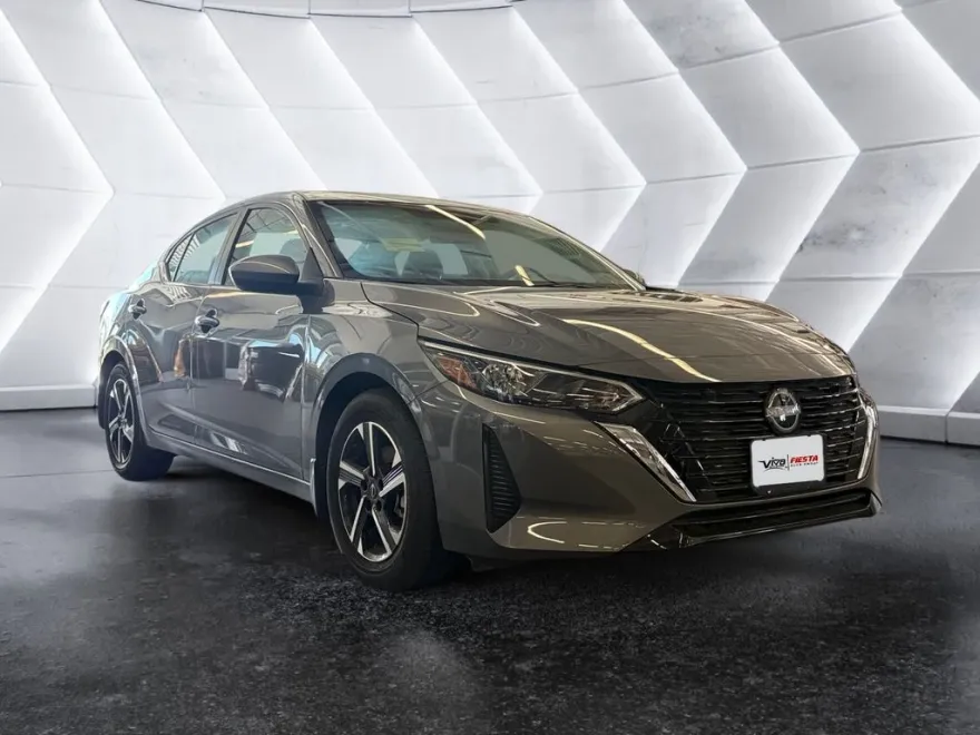 2025 Nissan Sentra SV photo 1