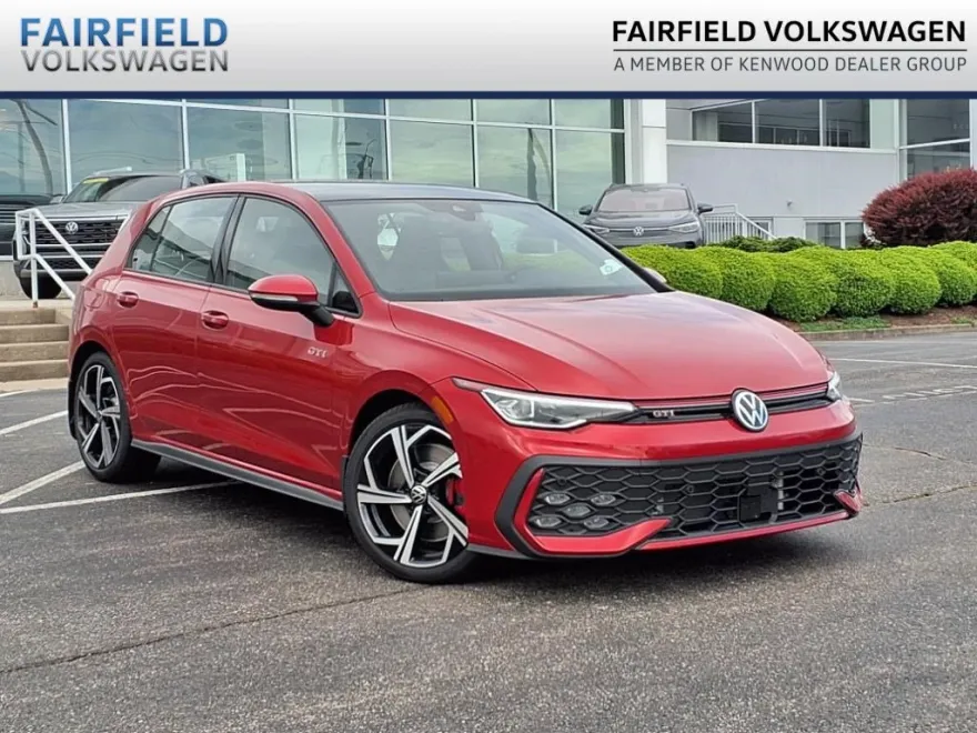 2025 Volkswagen Golf GTI SE photo 1