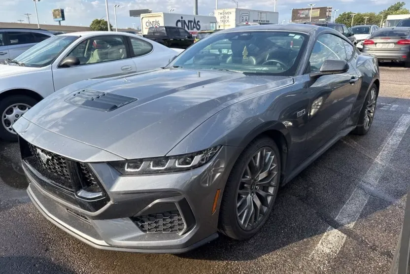 2024 Ford Mustang GT Premium photo 1