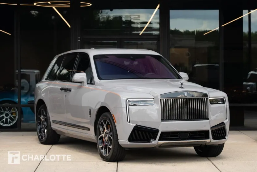2025 Rolls Royce Cullinan Black Badge photo 1